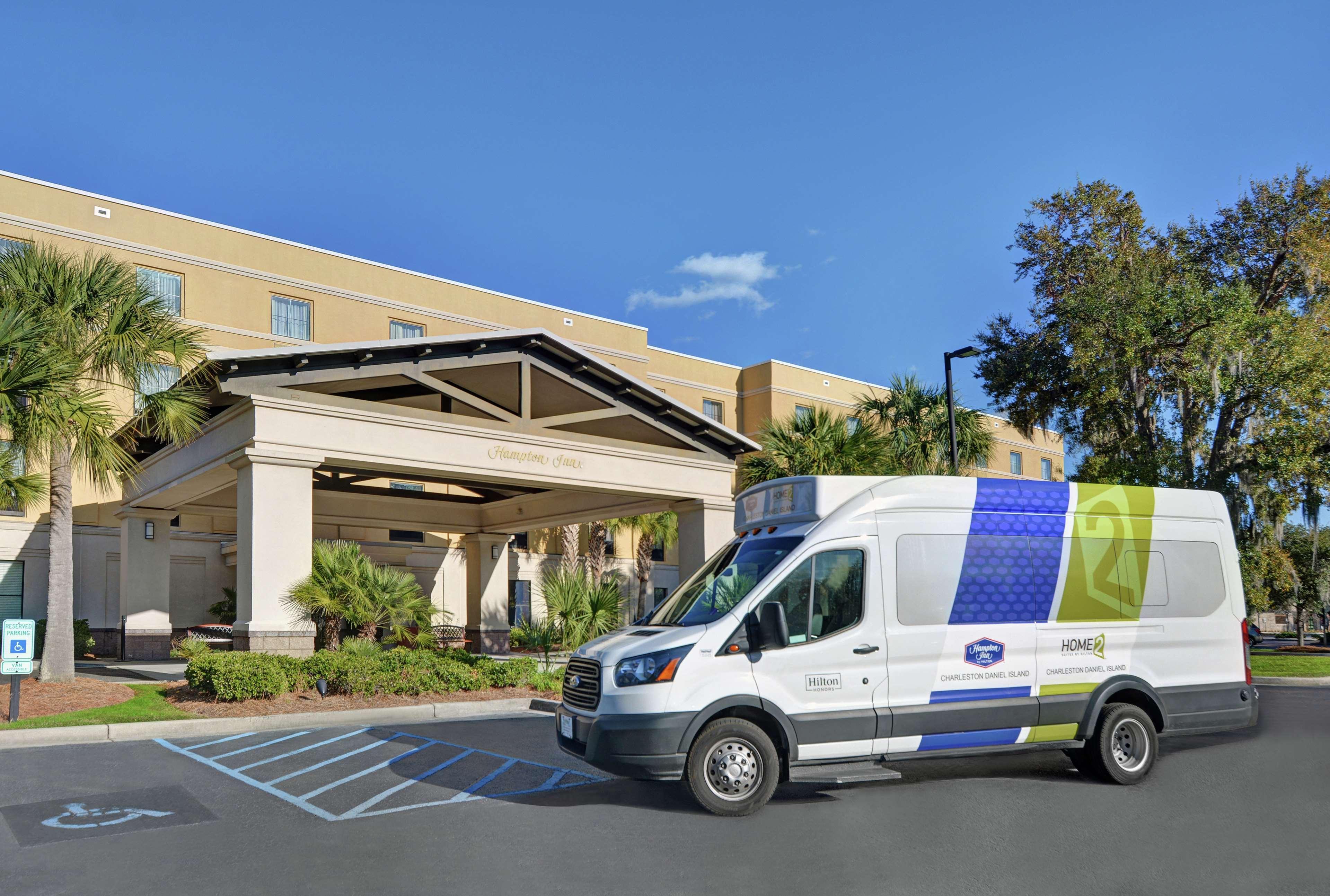 Hampton Inn Charleston-Daniel Island Exterior photo