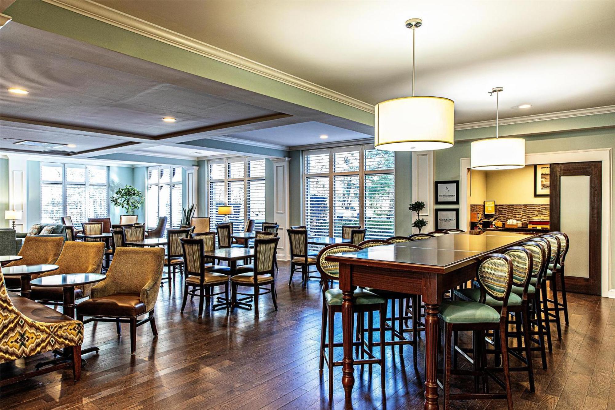 Hampton Inn Charleston-Daniel Island Exterior photo