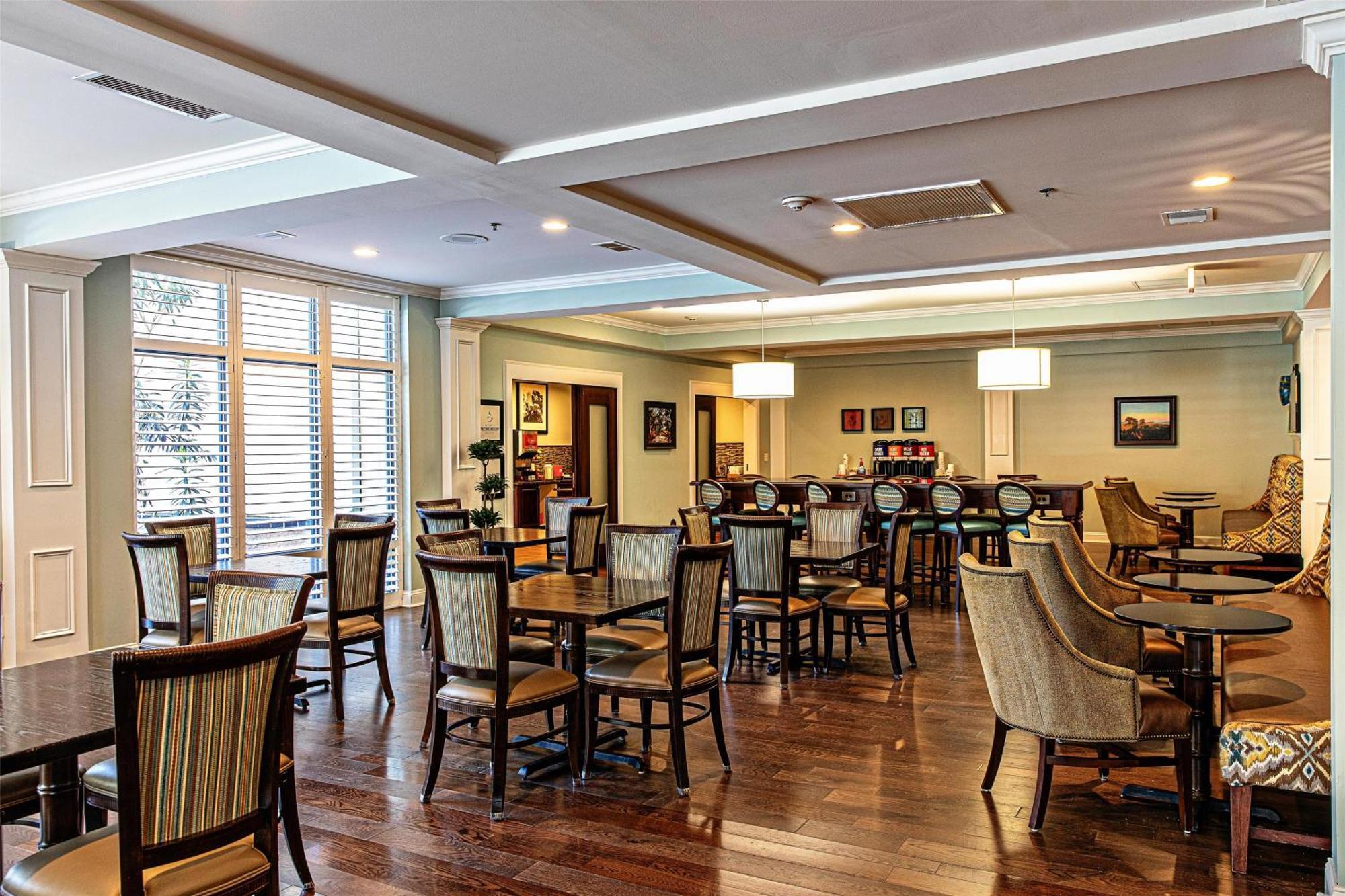 Hampton Inn Charleston-Daniel Island Exterior photo